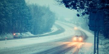 Agitação marítima e mau tempo causados pela depressão Ingrid em Portugal