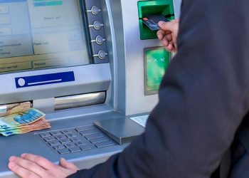 Banco pode pedir esclarecimentos por fazer 5 levantamentos no multibanco num mês?