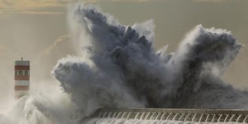 Tempestade Leonardo coloca Portugal em alerta máximo: GNR recomenda Kit de Emergência de 72 Horas perante risco de cheias severas