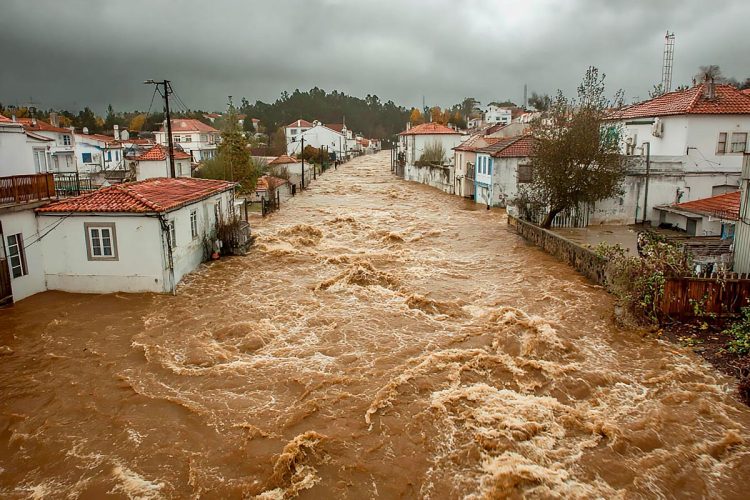 Tempestade Marta dá trégua no domingo das eleições, mas aproxima‑se um período de chuva intensa e maior risco no país