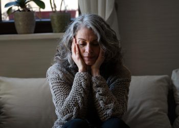 9 doenças que afetam mais as mulheres: sintomas, causas e sinais de alerta