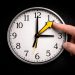 Mudança da hora pode acabar de vez - mas domingo ainda muda o relógio
