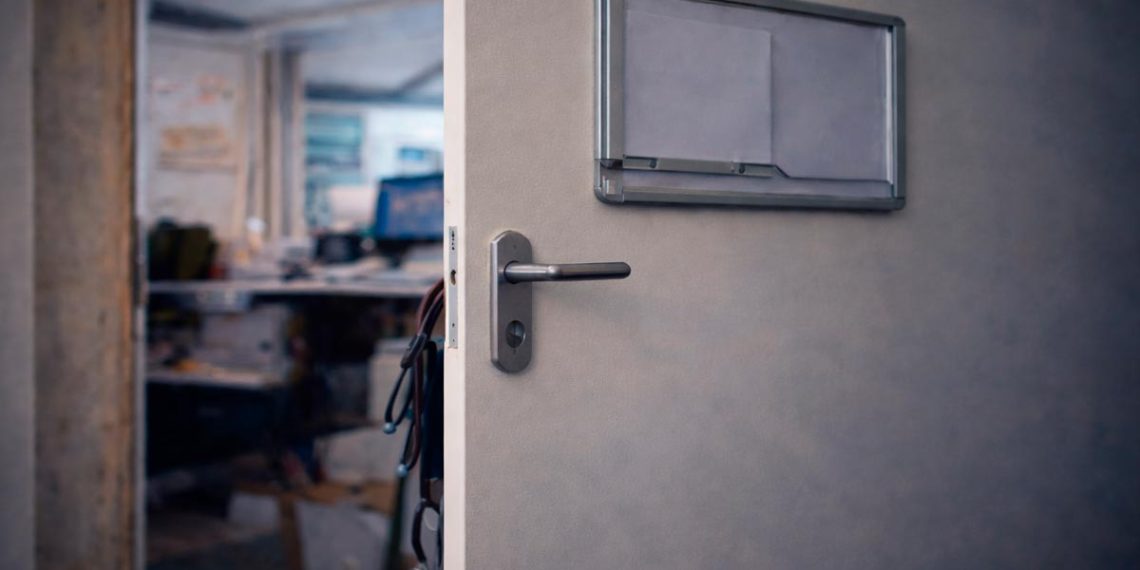 Escândalo das Reformas por Invalidez: médica suspeita de fraude pode enfrentar crimes graves