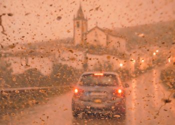 Depressão, poeiras e calor: o dia em que o tempo muda de forma brusca em Portugal