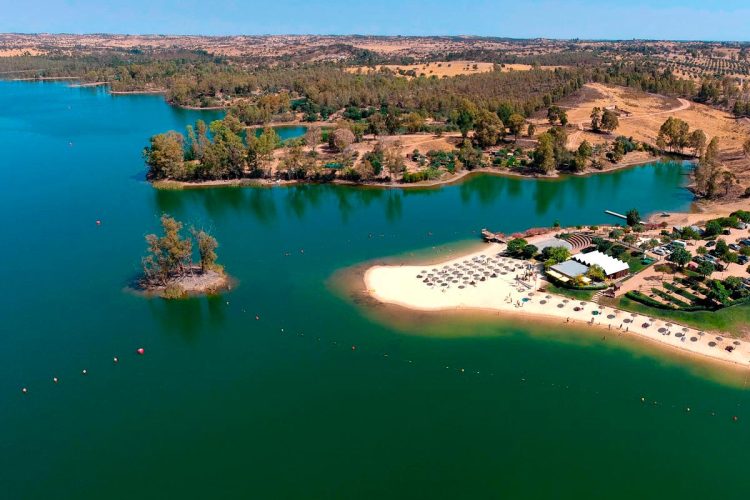 Praia fluvial da Tapada Grande: o paraíso escondido do Alentejo onde a água chega aos 30 graus