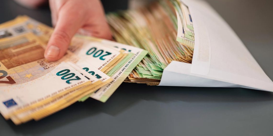 Salários poderão deixar de ser segredo: empresas podem ser obrigadas a divulgar vencimentos