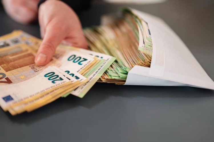 Salários poderão deixar de ser segredo: empresas podem ser obrigadas a divulgar vencimentos