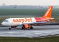Telemóvel a carregar provoca pânico e obriga avião da EasyJet a aterrar de emergência