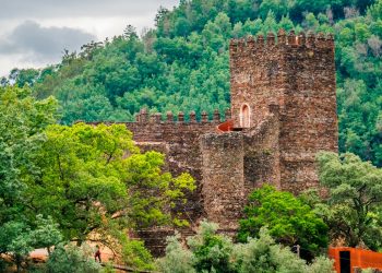 O castelo da Serra da Lousã onde a mulher de D. Afonso Henriques passava o verão