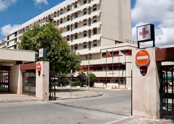 Homem ligou à mulher das urgências a dizer "estou a morrer": caso no Hospital de Faro leva regulador a apontar falhas graves