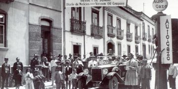 Durante séculos os portugueses conduziram pela esquerda. Quando mudou para a direita?