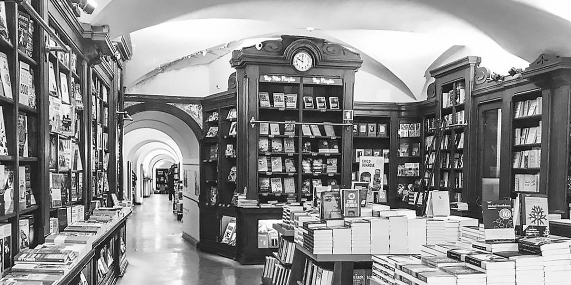 NCultura Notícias – Cultura, História, Viagens, Sociedade, Gastronomia A livraria mais antiga do mundo fica em Portugal e continua a encantar gerações desde 1732