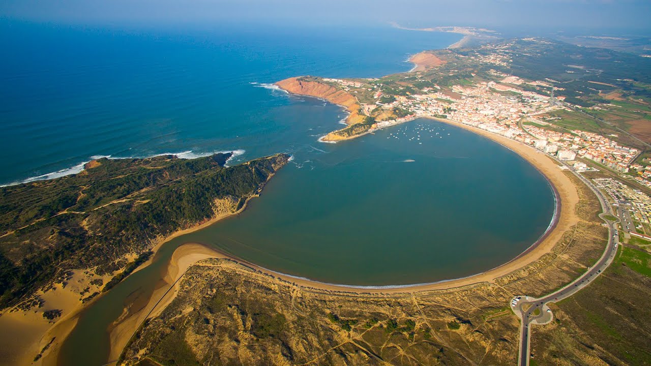 São Martinho do Porto, uma das baías mais bonitas do mundo fica em Portugal São Martinho do Porto, uma das baías mais bonitas do mundo fica em Portugal