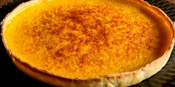 O segredo da tarte de natas com leite condensado: a sobremesa dos três ingredientes que derrete na boca