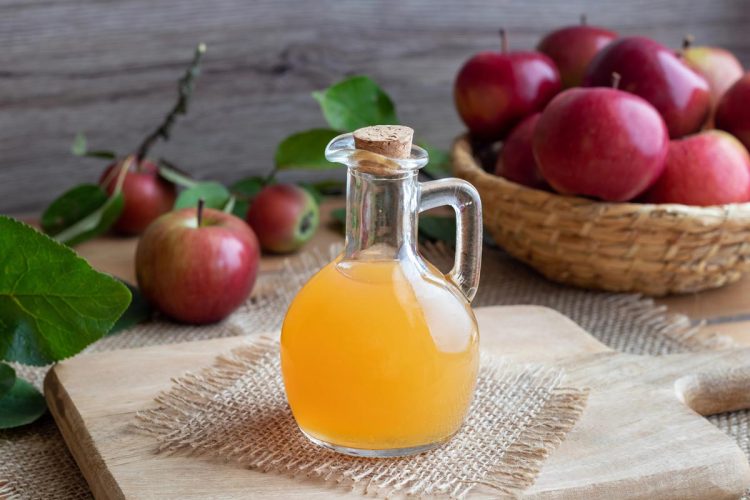 Vinagre de maçã para manchas na pele: o remédio natural que muitas pessoas estão a experimentar para melhorar o aspeto da pele