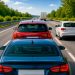 A 120 km/h e com um carro colado atrás… é obrigado a sair da esquerda?