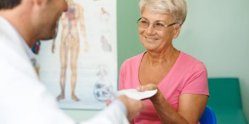Receita médica a acabar? Saiba como renová-la sem sair de casa