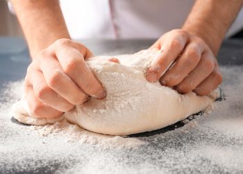 Massa de rissóis caseiros: a massa perfeita e recheios irresistíveis para comer e chorar por mais