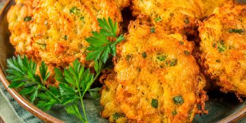 Pataniscas de Bacalhau e Legumes: crocantes por fora, suculentas por dentro