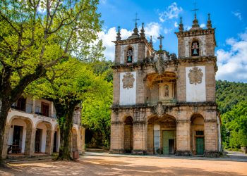 Santuário de Nossa Senhora da Abadia: descubra um dos mais antigos e belos santuários marianos do Norte de Portugal