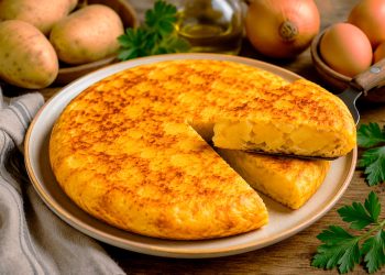 Tortilha de batata perfeita: os truques para ficar cremosa, dourada e irresistível