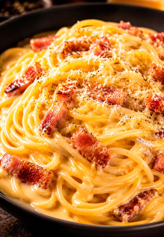 Esparguete à Carbonara com Molho Aveludado
