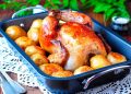 Frango Assado Inteiro no Forno: os truques para ficar suculento, dourado e irresistível