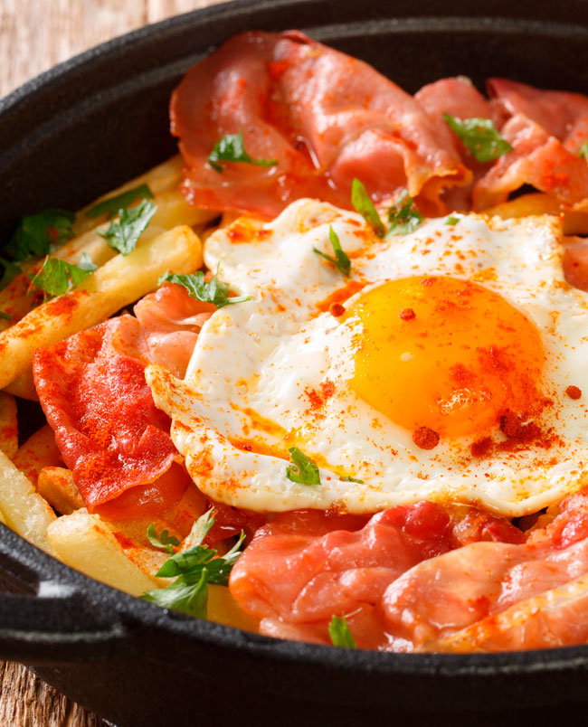 Ovos rotos com presunto: aprenda a preparar esta receita irresistível na perfeição Ovos rotos com presunto: aprenda a preparar esta receita irresistível na perfeição