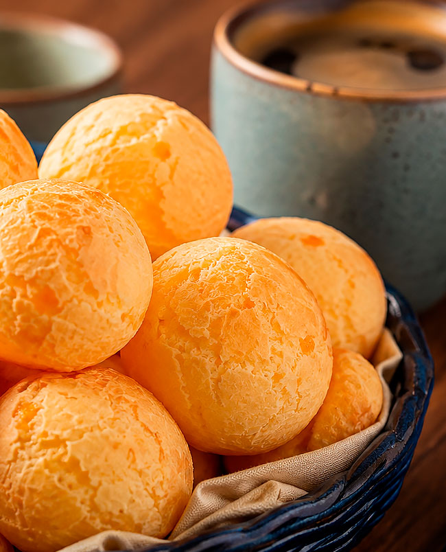 Pão de queijo: receita tradicional brasileira para fazer o melhor pão de queijo de sempre Pão de queijo: receita tradicional brasileira para fazer o melhor pão de queijo de sempre