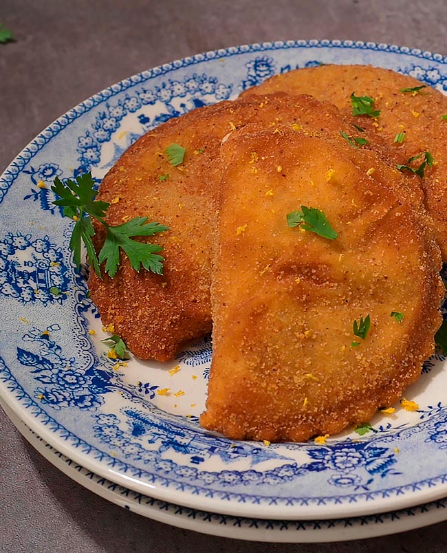 Rissóis de Carne à Moda Antiga como a avó fazia Rissóis de Carne à Moda Antiga: a receita tradicional portuguesa