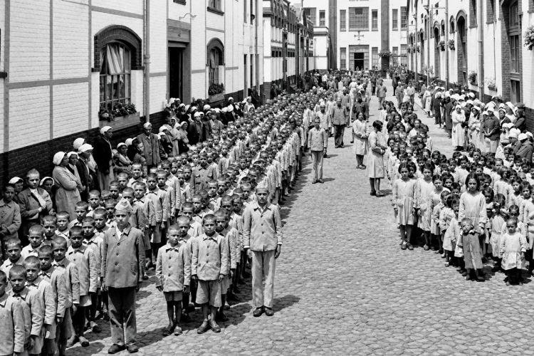 A Mitra de Lisboa: a história sombria do lugar onde o Estado Novo escondia os mais vulneráveis A Mitra de Lisboa: a história sombria do lugar onde o Estado Novo escondia os mais vulneráveis