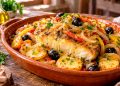 Bacalhau à Minhota: receita tradicional com batata, pimento e vinho verde
