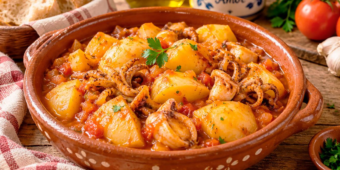Chocos guisados com batatas: uma receita tradicional, reconfortante e cheia de sabor