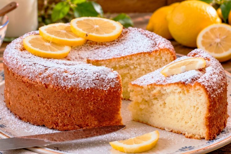 Bolo de iogurte e requeijão: cremoso, húmido e muito fácil de fazer Bolo de iogurte e requeijão: cremoso, húmido e muito fácil de fazer