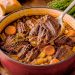 Carne estufada à moda antiga: receita da avó que se desfaz à colher