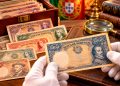 10 notas de escudo que podem valer até 6.000 euros: veja se tem alguma em casa 10 notas de escudo que podem valer até 6.000 euros: veja se tem alguma em casa