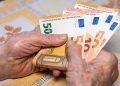 Novo corte no IRS: 2 milhões de famílias vão beneficiar Novo corte no IRS: 2 milhões de famílias vão beneficiar