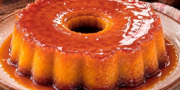 Pudim de Mel e Leite Condensado: cremoso, fácil e irresistível