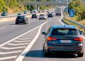 1250€ de multa e 4 pontos perdidos: muitos condutores fazem isto na autoestrada 1250€ de multa e 4 pontos perdidos: muitos condutores fazem isto na autoestrada