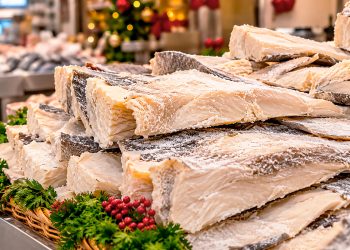Bacalhau pode ficar 5 euros mais caro por quilo no Natal de 2026: saiba como poupar
