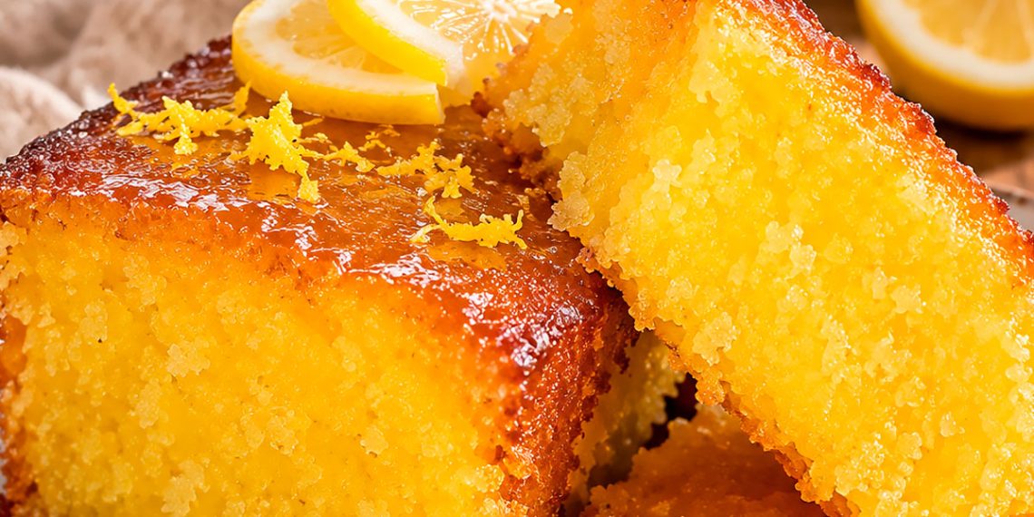 Bolo de iogurte e limão húmido e fofo: uma receita simples e irresistível