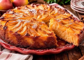 Bolo de maçã sem açúcar para comer sem remorsos