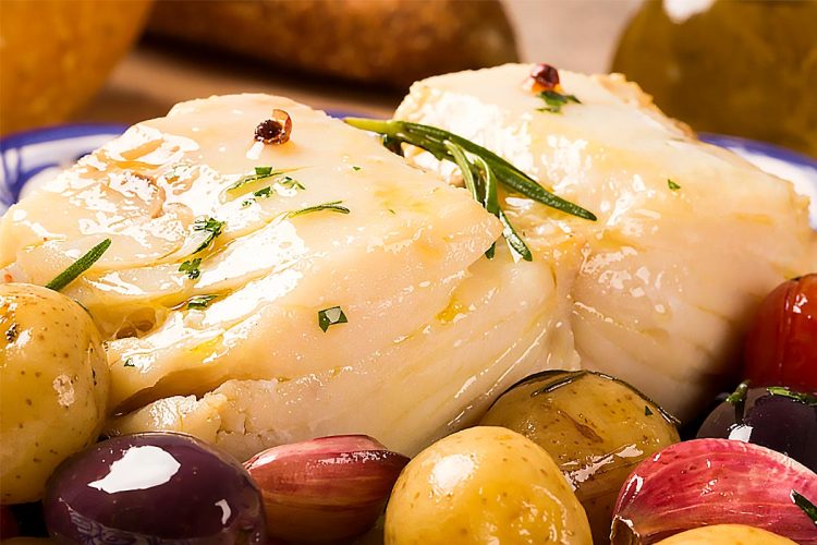 Como retirar espinhas do bacalhau: guia passo a passo Como retirar espinhas do bacalhau: guia passo a passo