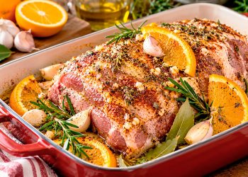 Como temperar carne de porco para assar: o segredo para ficar suculenta