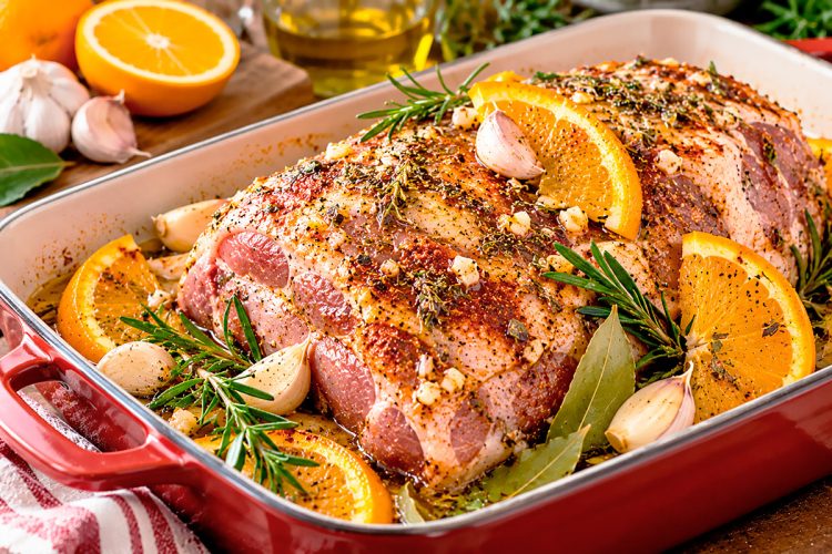 Como temperar carne de porco para assar: o segredo para ficar suculenta