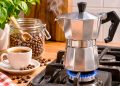 Como usar a cafeteira moka e preparar o café da sua vida Como usar a cafeteira moka e preparar o café da sua vida