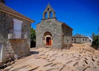 Moreira de Rei esconde cerca de 780 sepulturas: a maior necrópole rupestre da Península Ibérica