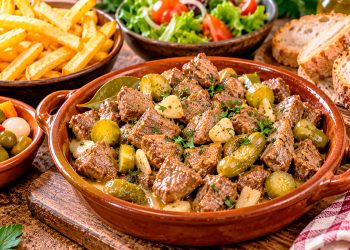 Pica-pau à portuguesa: receita fácil e cheia de sabor