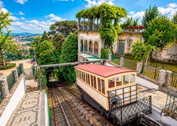 Tem 144 anos e é único no mundo: o extraordinário elevador do Bom Jesus de Braga