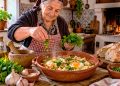 Açorda alentejana com ovo escalfado: como 4 ingredientes simples criam um prato inesquecível